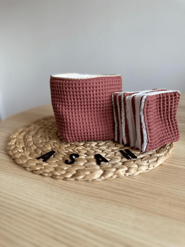 Panière et lingettes